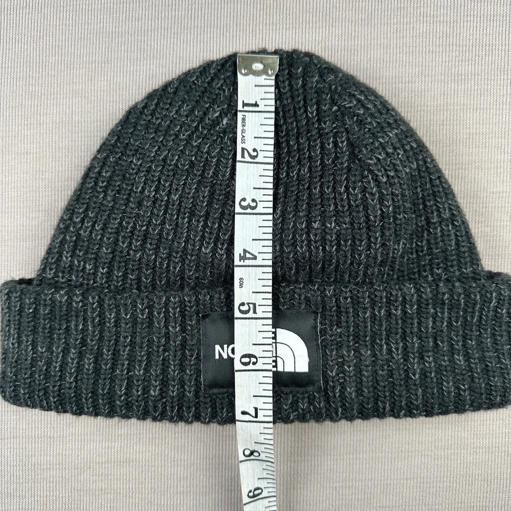 The North Face Salty Dog Beanie Charcoal Grey Heather Ribbed Knit Hat OS